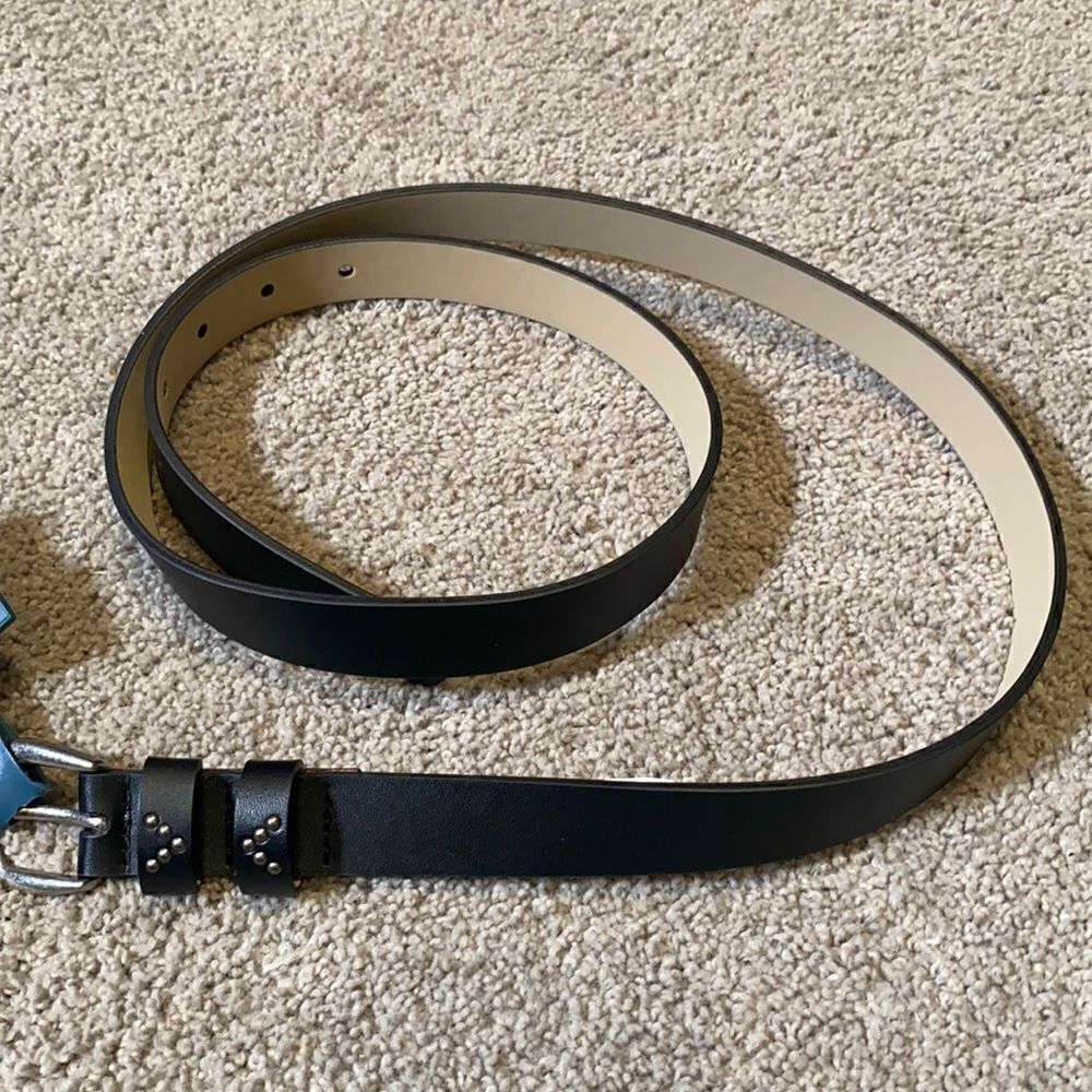 Women’s Black Belt with Silver Buckle & Silver Detail Size L NWT